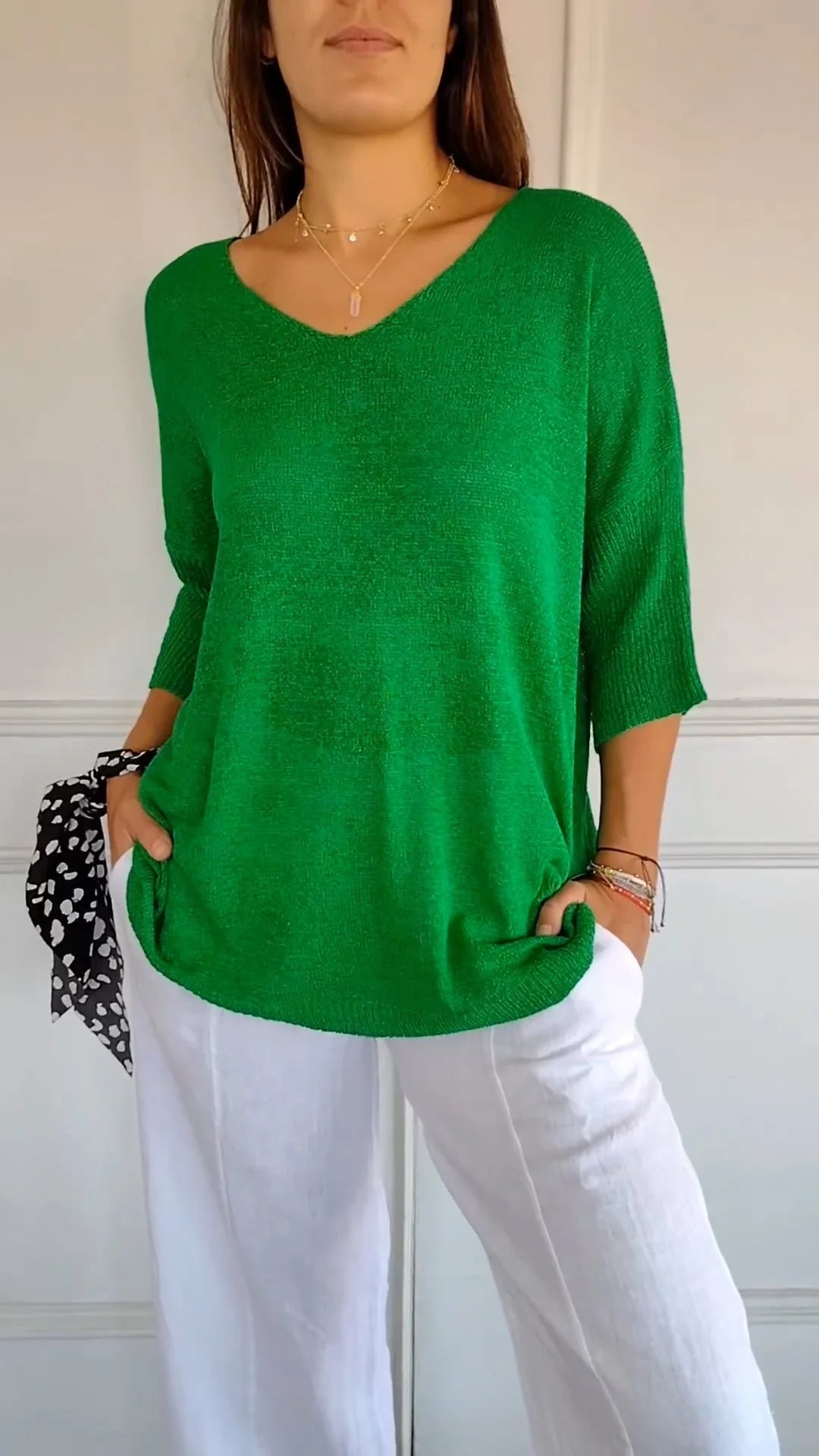 Lise - PLAIN-COLORED KNITTED TOP WITH A V-NECK